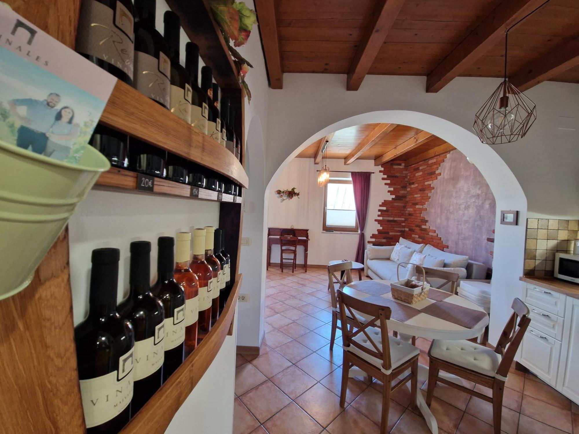 Wine & Apartment Vinales Koper Exteriér fotografie
