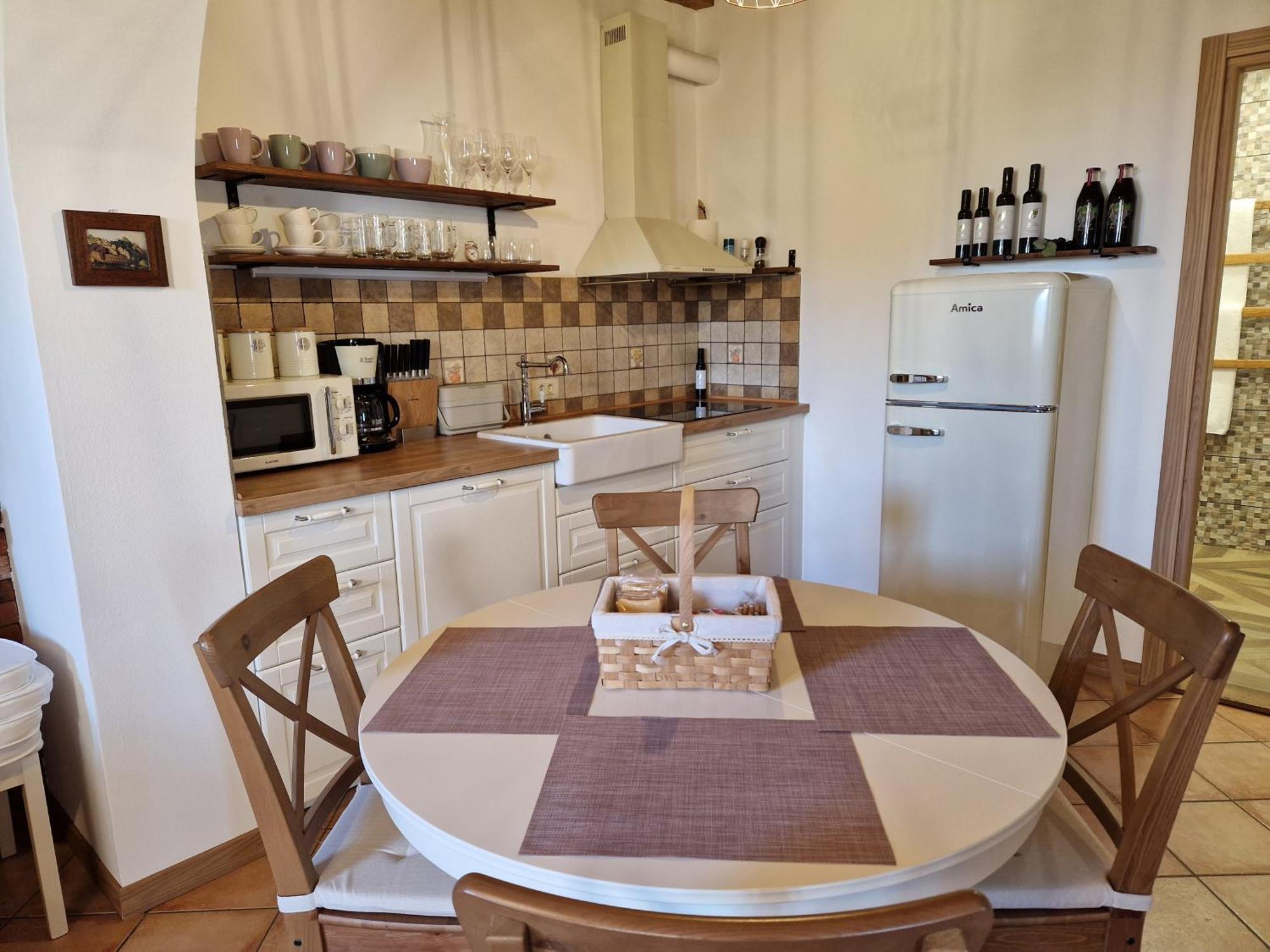 Wine & Apartment Vinales Koper Exteriér fotografie